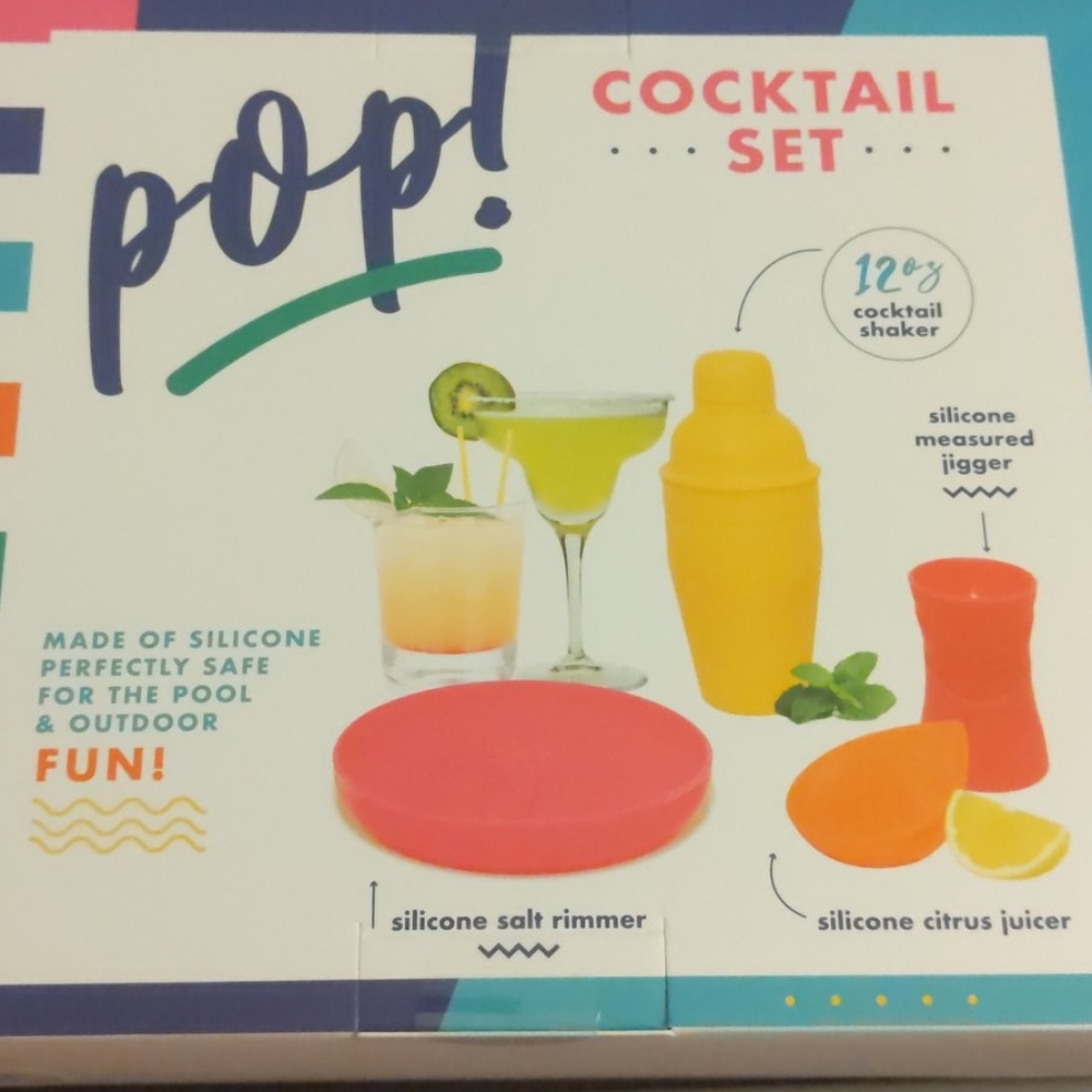 NWT Pop Cocktail Set
